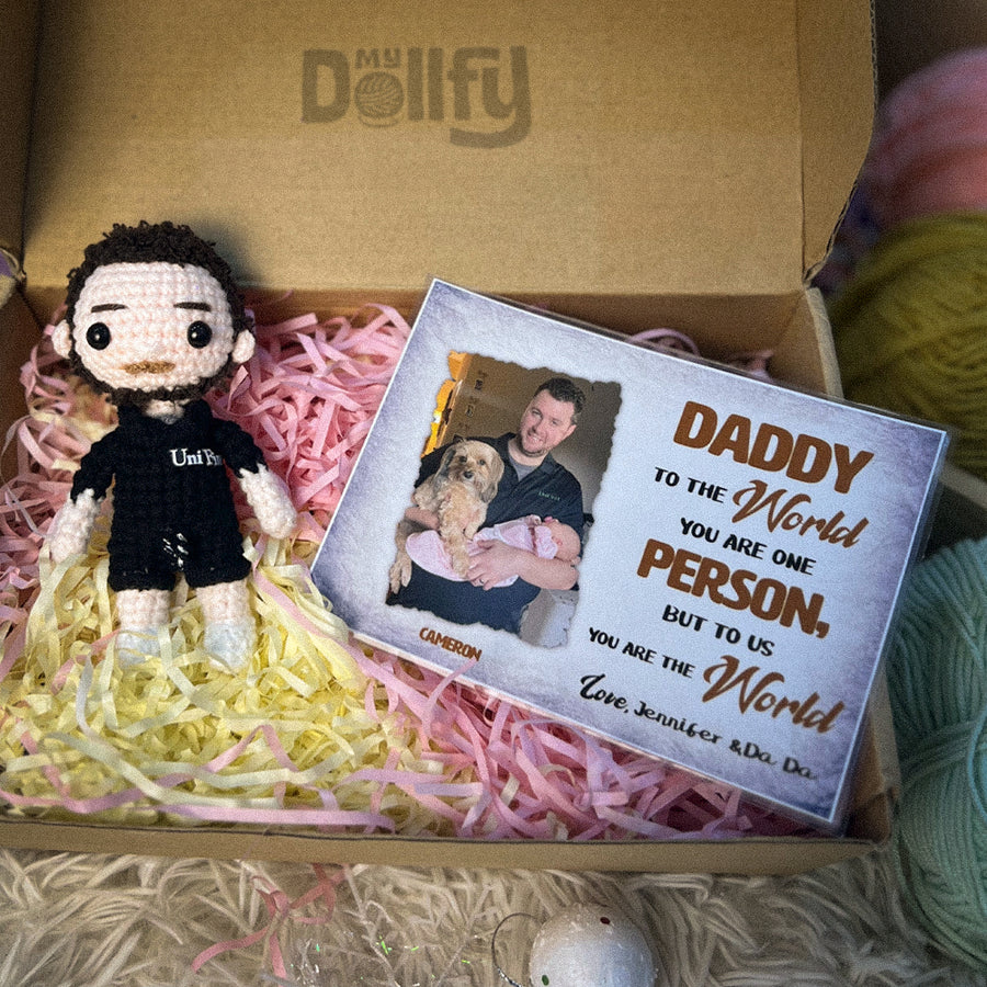 Personalized Crochet Doll with Photo Card "Daddy The World"